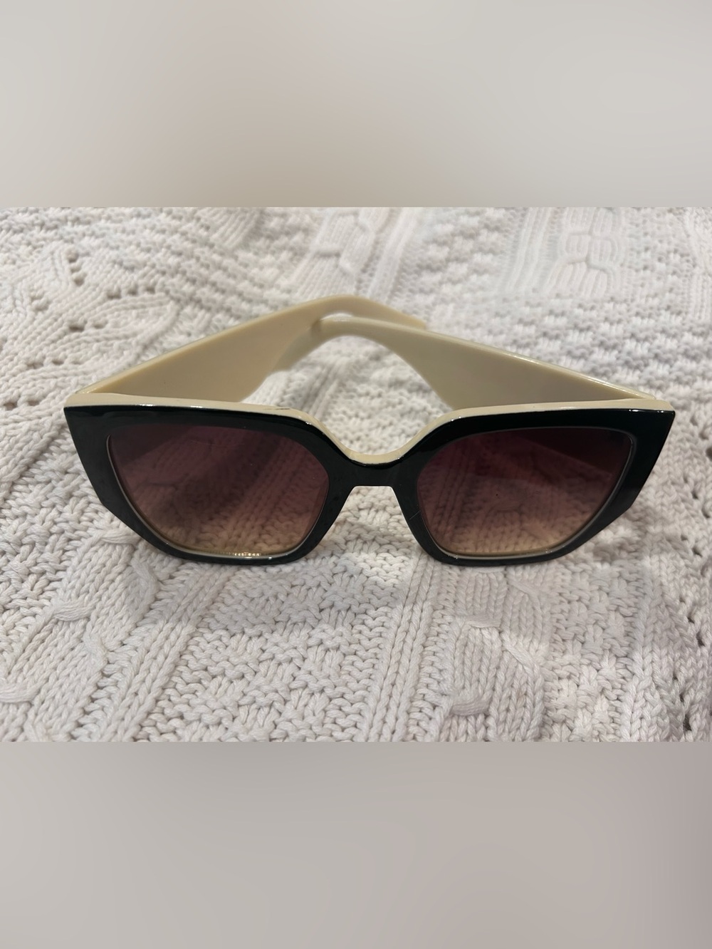 Retro Cat-Eye Black and Cream Sunglasses - Women Accessories